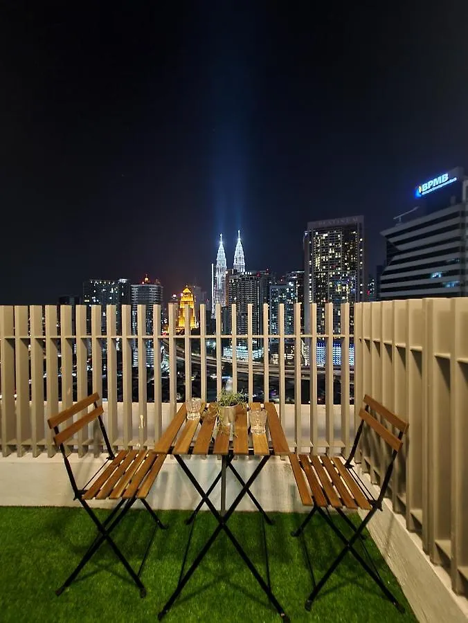 Cl16A Muji Style Balcony Infinity Pool Klcc View Apartman Kuala Lumpur